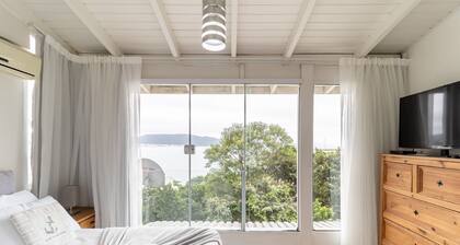 Bela Vista Duplex W/bbq in Bombinhas Ags0642