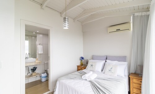 Bela Vista Duplex W/bbq in Bombinhas Ags0642