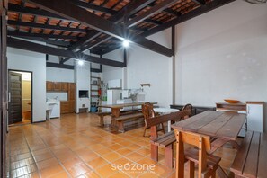 Dining - House 100m From the Beach in Barra Velha Aia2200 (Barra Velha)