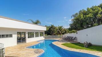 Apartamento básico | Piscina