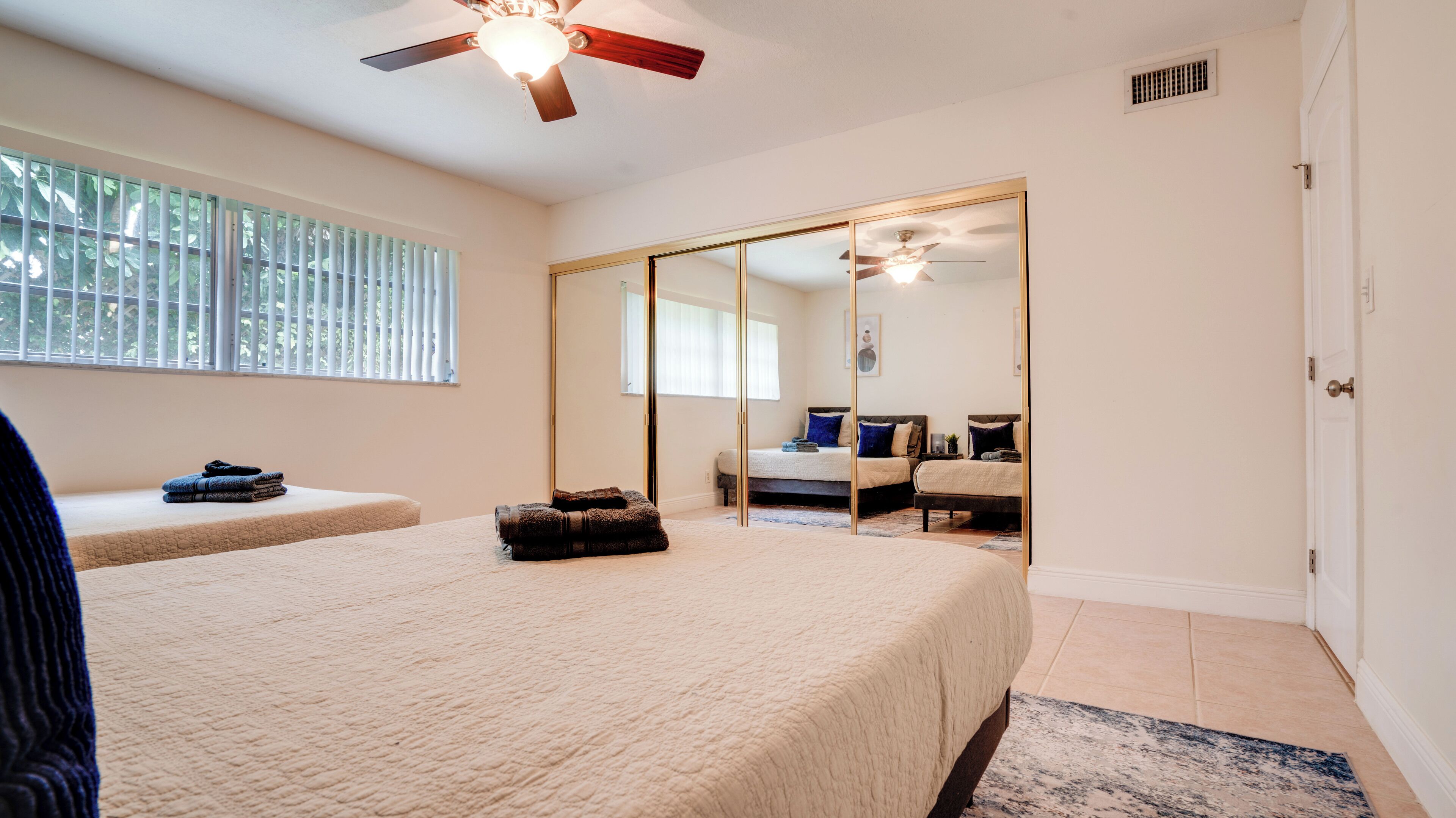 Iron/ironing board, free WiFi