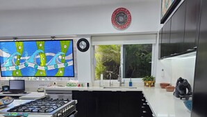 Private kitchen - Charming 2-bedroom, 2 bath condo in Mismaloya with AC, remodeled kitchen & baths (Mismaloya)