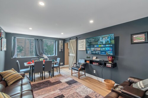 Lux 2BR Condo w/ King Beds DTWN