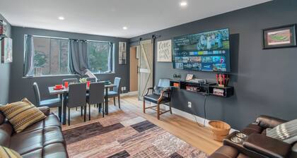 Lux 2BR Condo w/ King Beds DTWN