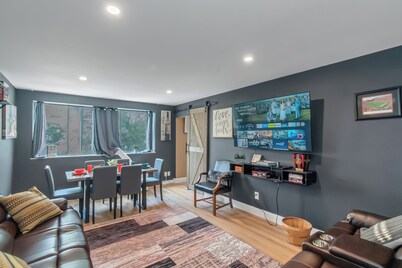 Lux 2BR Condo w/ King Beds DTWN