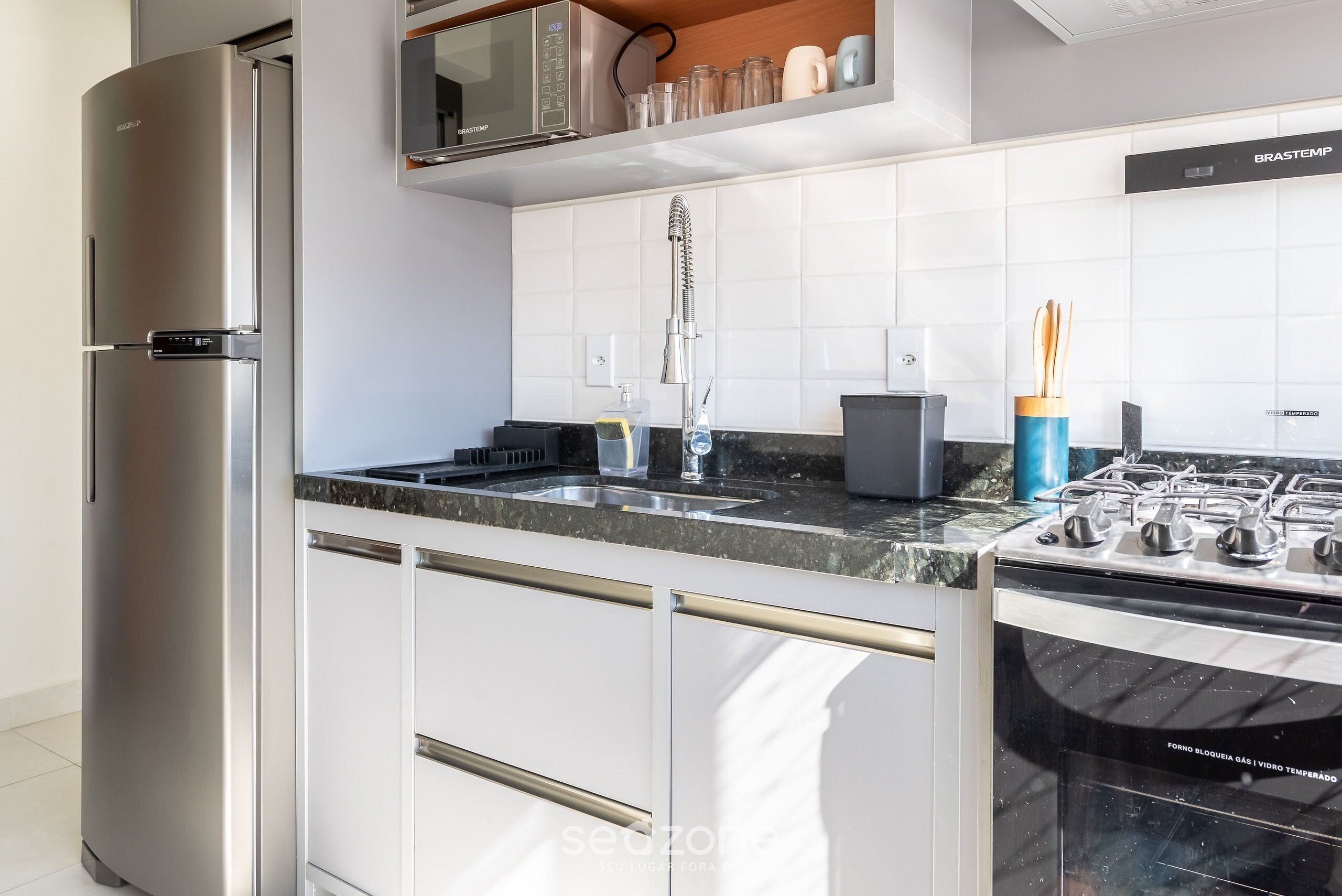 Basic Apartment | Private kitchen