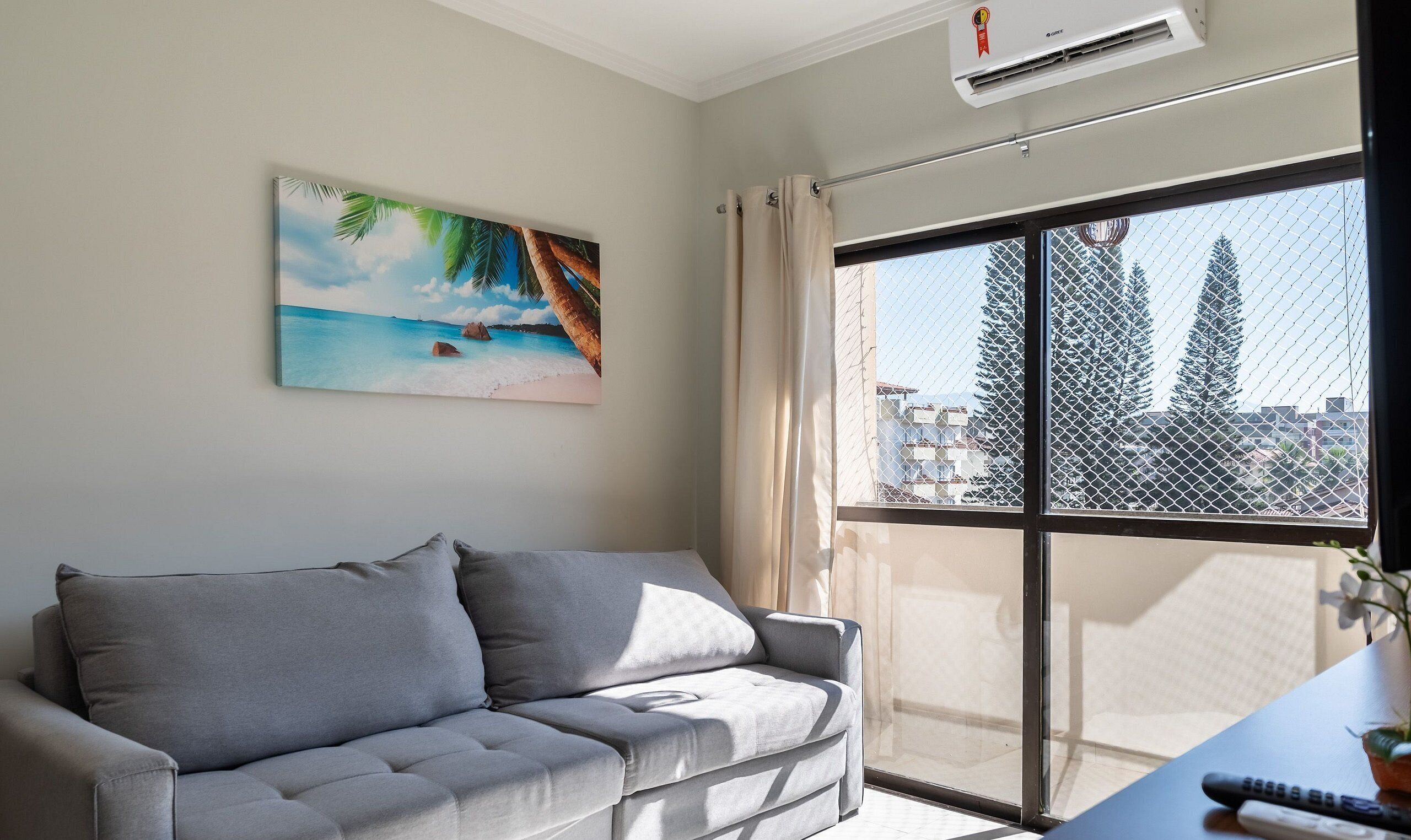 基本公寓 | 起居區