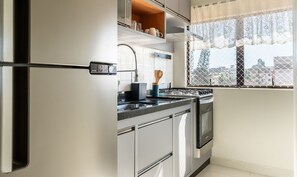 Private kitchen - Cozy Apartment Near the Beach Ubatuba Enu011 (Ubatuba)