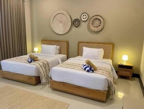 2 bedrooms, iron/ironing board, internet, bed sheets