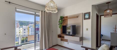 Basic Apartment | Living area