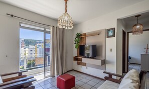 Basic Apartment | Living area