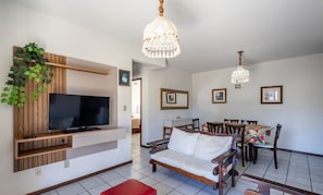 Basic Apartment | Living area