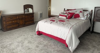 Spacious 3 bedroom in Carpinteria Foothills with fabulous ocean/mountain views.