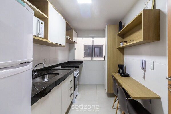 Basic Apartment | Private kitchen