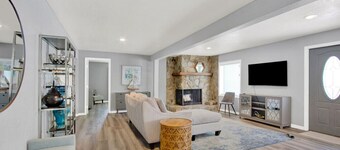 Charming 4BR w/ BBQ & Patio Near Clearwater Beach