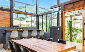 Basic Villa | Dining