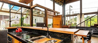 3BR Duplex w/ BBQ & Garage Near Beach Emb686