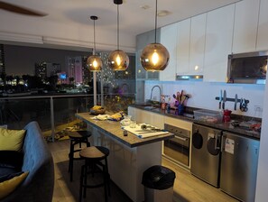 Microwave, oven, stovetop, coffee/tea maker - Beautiful  loft in Barranco (Barranco)