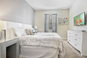 Iron/ironing board, free WiFi - Orlando Adventure Your 8B villa getaway (Davenport)