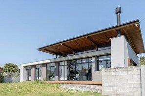 Villa | Exterior