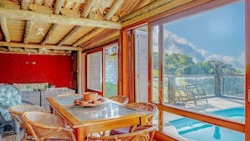 Apartment | Dining