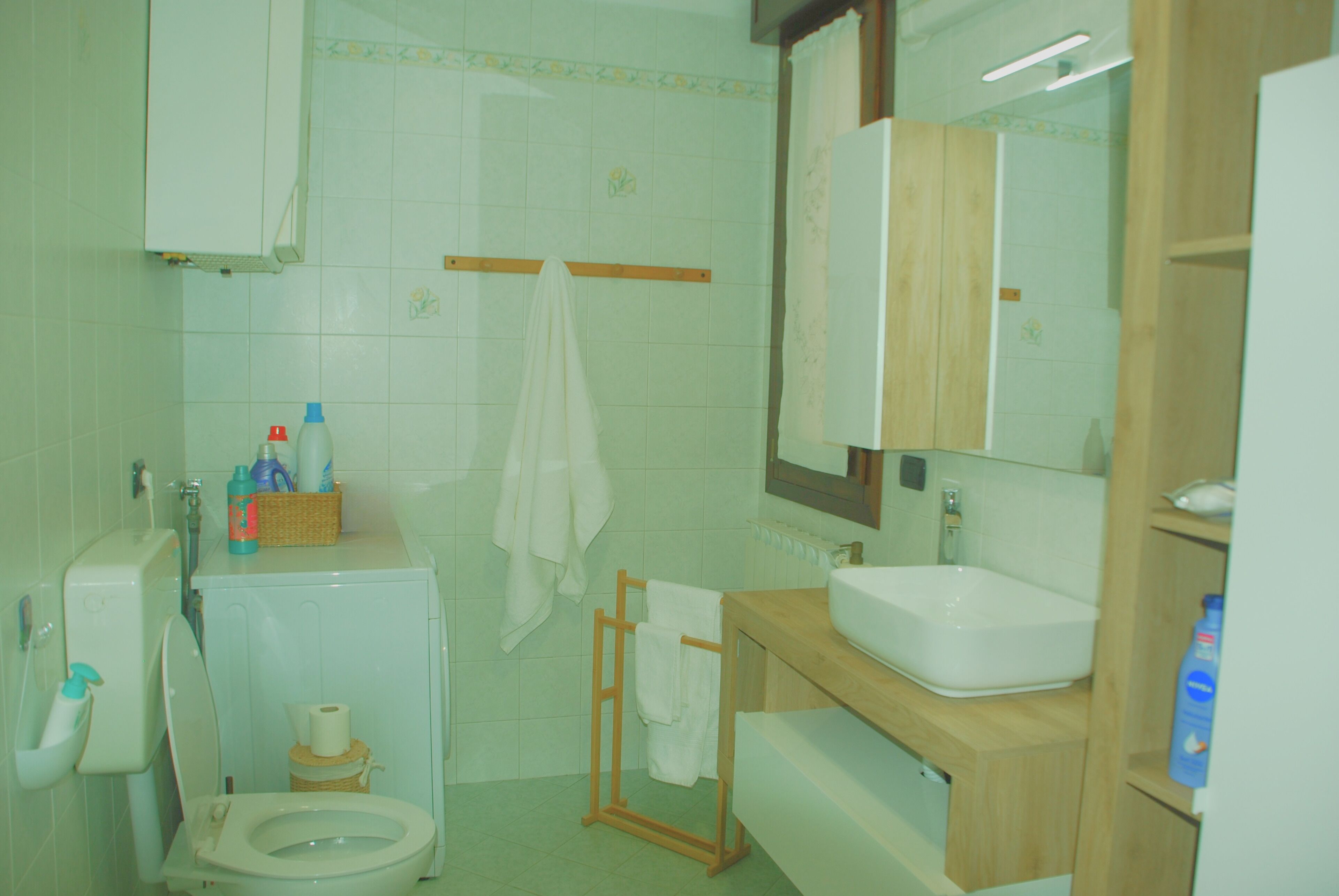 Doccia, asciugacapelli, bidet, asciugamani