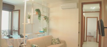 Entire northern/modern style apartment near Ferrari, Ceramics, Hospital