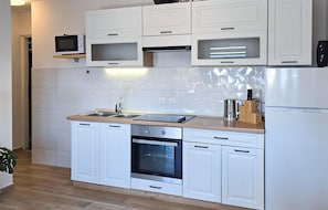 Refrigerador, horno, cafetera/tetera