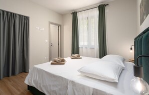 3 bedrooms, travel crib, free WiFi - Amazing home in Vrsar with house a panoramic view (Vrsar)