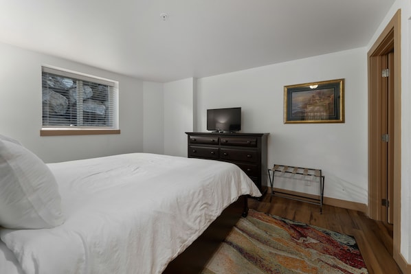 2 多间卧室、熨斗/熨衣板、WiFi、床单