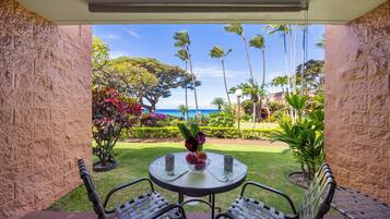 Classic Condo, 1 Bedroom, Lanai, Ocean View | Lanai