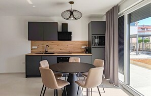 Oven, stovetop, dishwasher, coffee/tea maker