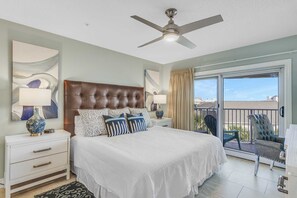 3 bedrooms, desk, iron/ironing board, WiFi