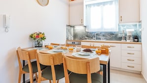 Uklassifisert bilde, 2 av 62, knapp