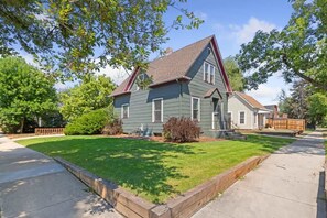 Exterior - Contemporary Craftsman Steps to Old Town (Fort Collins)