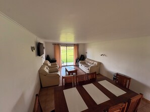 Dúplex familiar, vistas al lago | Comedor