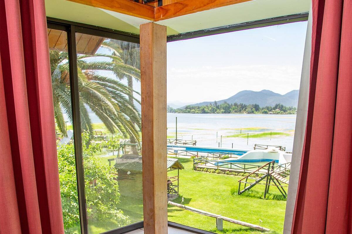 Standard Duplex, Lake View | In-room safe, free WiFi
