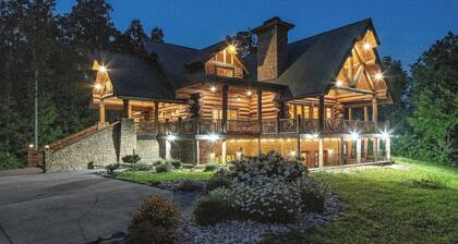 Luxe Bear Lodge 2.0 Gatlinburg 15 Min 30 Guests 8 King Bedroom Suites 10 Baths