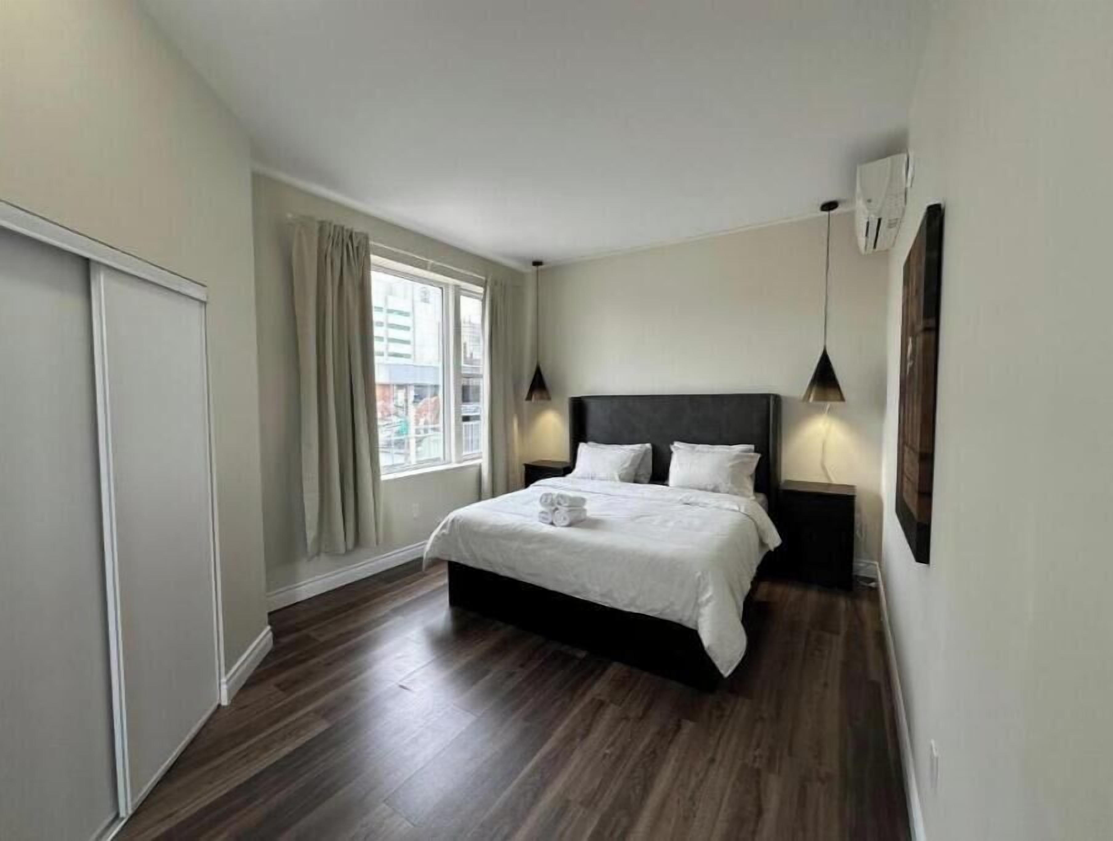 1 bedroom, internet, bed sheets