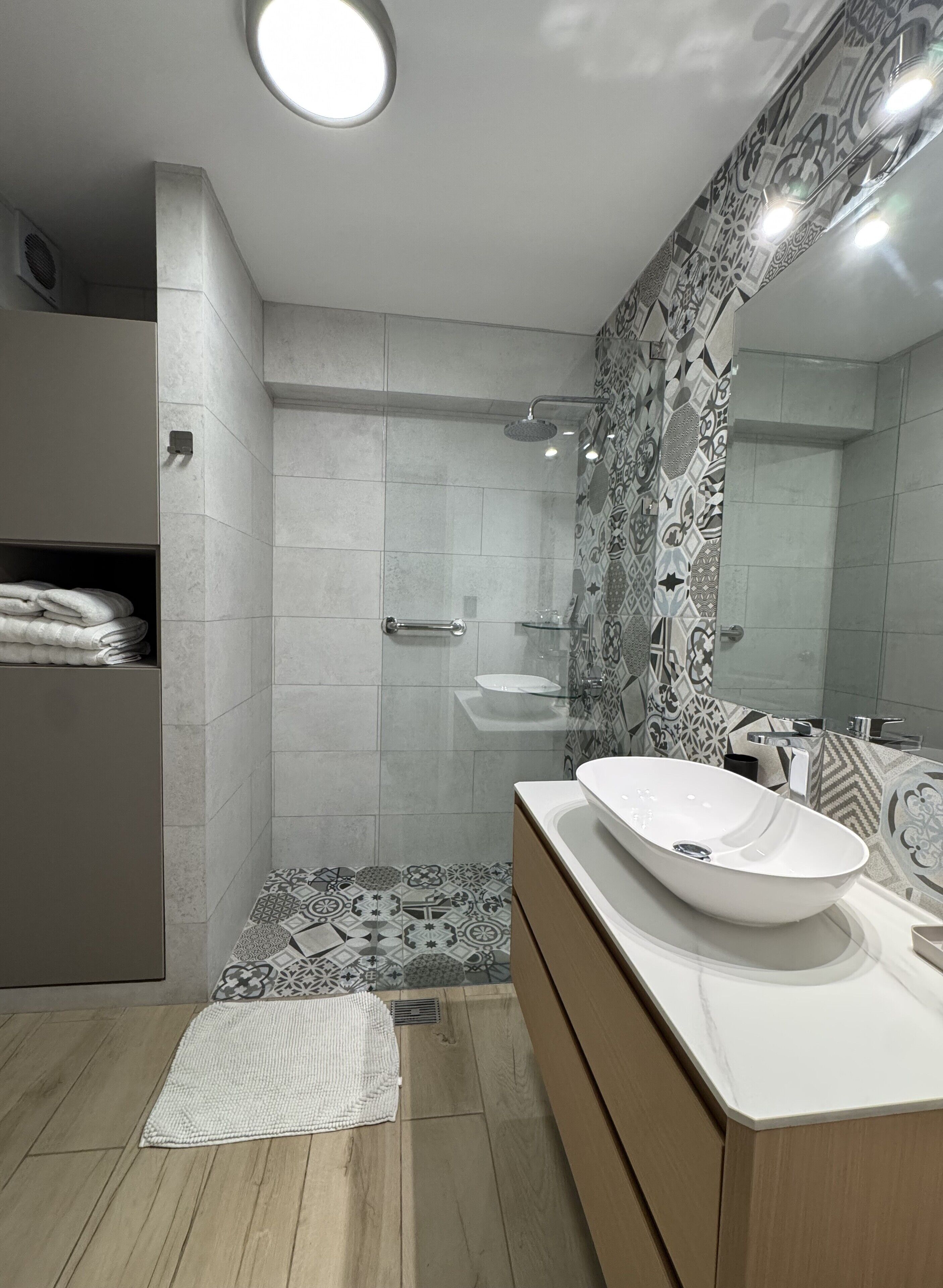 Apartamento Deluxe, vistas a la ciudad | Baño