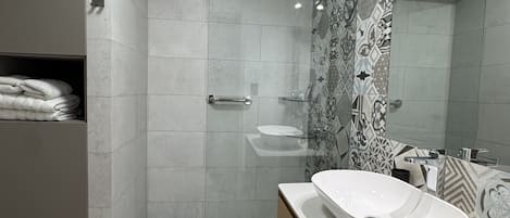 Apartament Deluxe, vistes a la ciutat | Bany