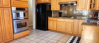 Santana Row 3BR Stay – Heart of Silicon Valley