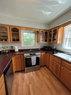 Microwave, oven, stovetop, dishwasher