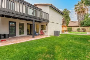 Exterior - Scottsdale Retreat w/Pool, Games & Putting Green! (Scottsdale)