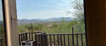 Delightful and sunny studio apartment with AC in NW Phoenix