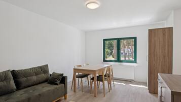 Smart-TV, Tischtennisplatte