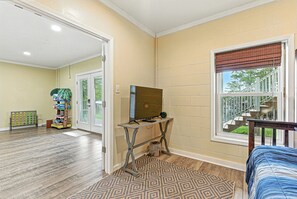 4 makuuhuonetta, silitysrauta/-lauta, Wi-Fi, vuodevaatteet