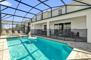 Outdoor pool - Luxury Family Retreat 9 BE Pool & More (Kissimmee)