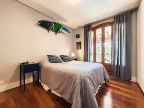 Free WiFi - Casa de alto padrão com lazer completo na Granja Viana (Carapicuiba)