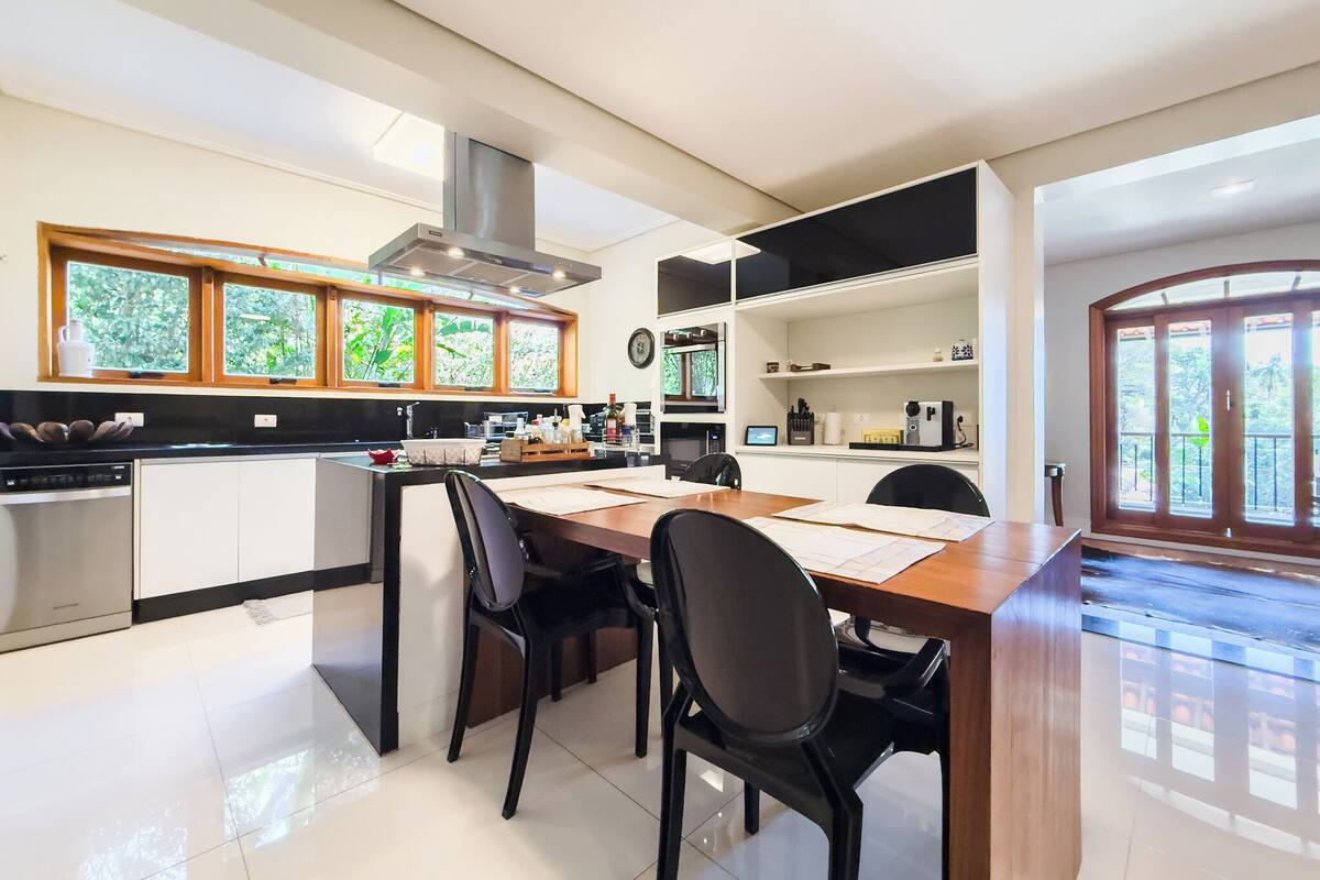 Deluxe House, Garden View | Private kitchen